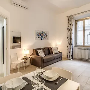 Newly Renovated By The Vatican Apartament